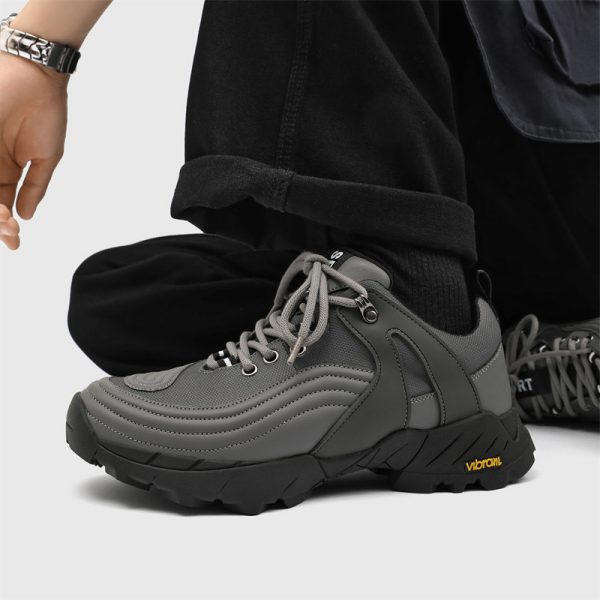 Thick-soled hiking shoes NFE579